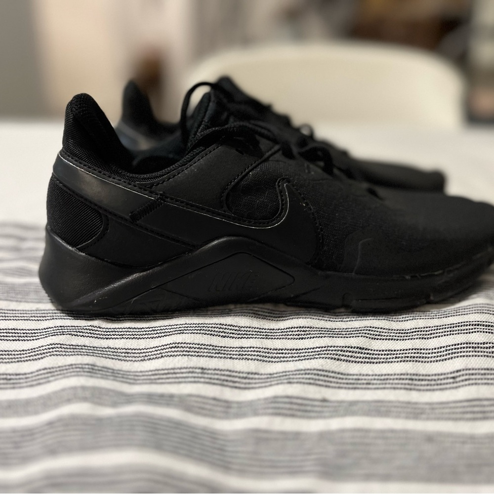 Nike legend essential 2 shoes.